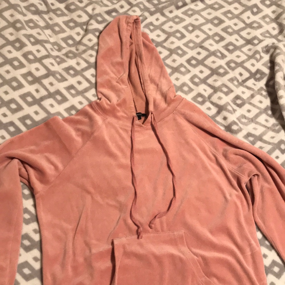 Pink short sweater